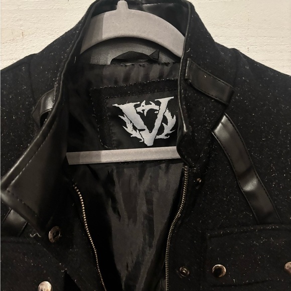 Black Utility Jacket with Military-Inspired Design in size small - Picture 12 of 15